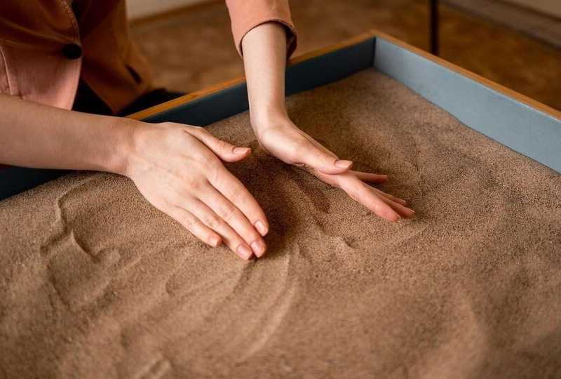 Коррекционно-развивающее занятие «Волшебный мир песка»