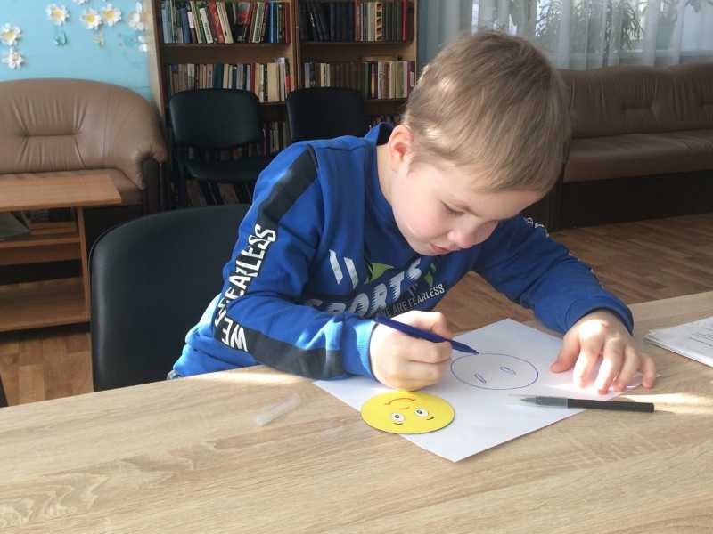 Занятие клуба «Поверь в себя» для детей с РАС.
