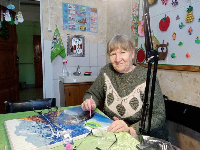 Занятие в ОДП  по изготовлению алмазной вышивки «На горном озере!»
