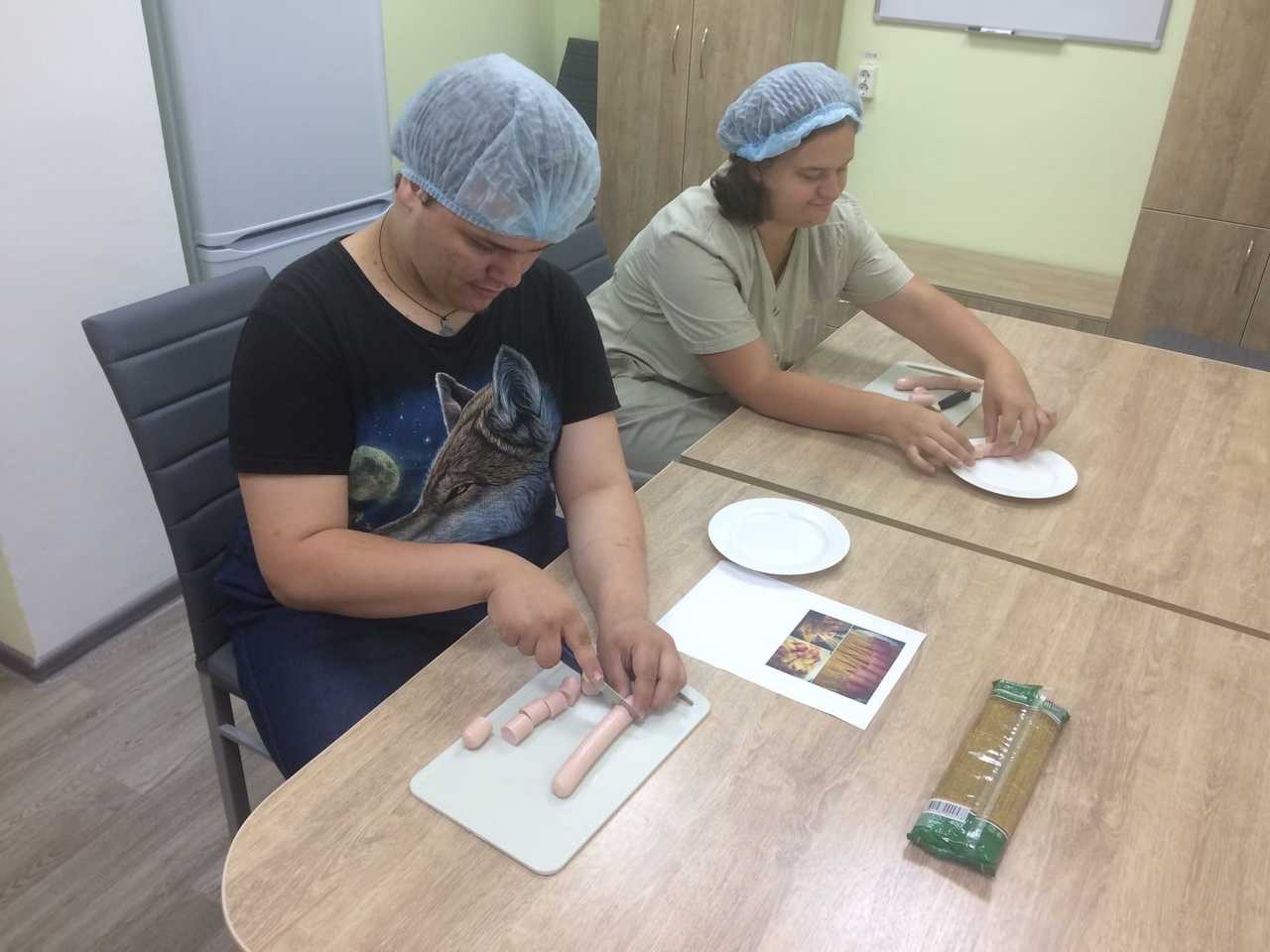«Веселые завитушки с сосисками»