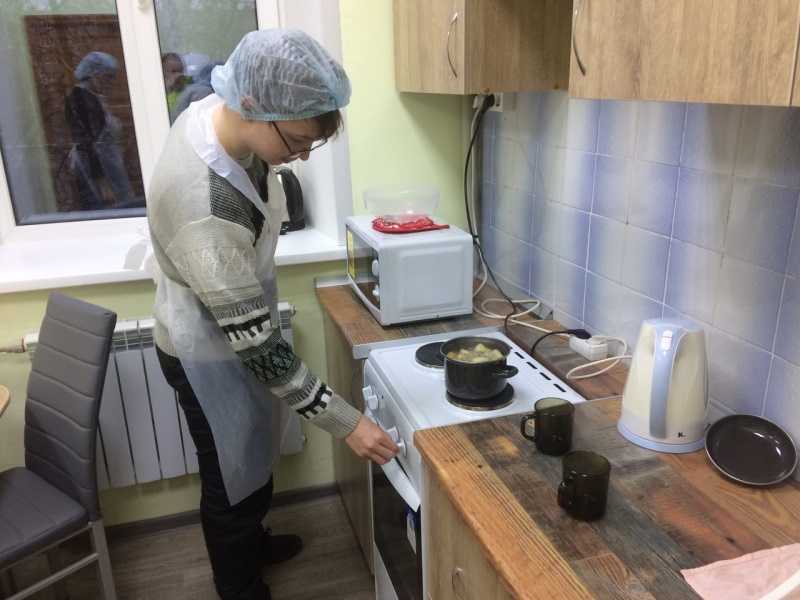 Занятие в кулинарной мастерской «Готовим дома»
