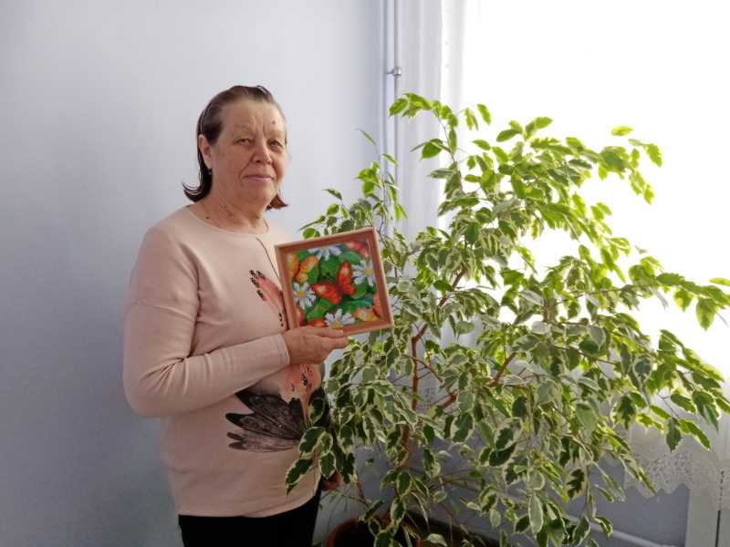 Занятие по изготовлению алмазной вышивки «Бабочка» в ОДП. 