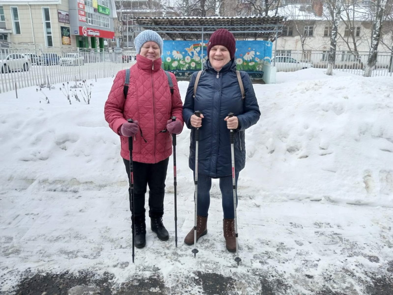 Прогулка со скандинавскими палками.